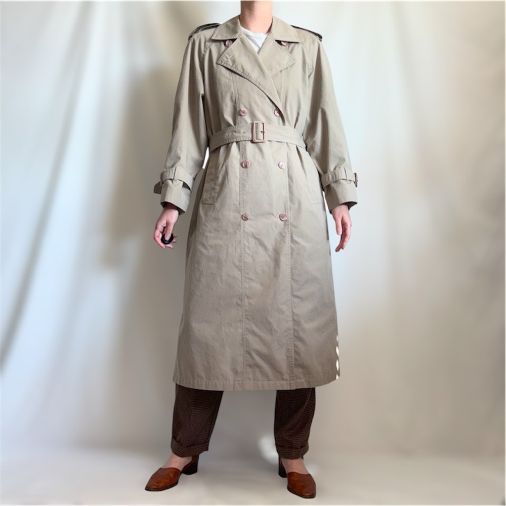 Vintage 90s/1990s tan trenchcoat, minimalist